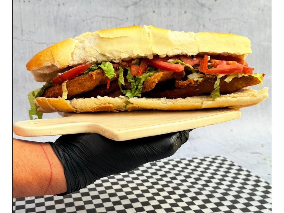 Milanesa de Ternera con Lechuga y Tomate