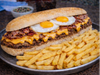 Milanesa de Ternera con Cheddar, Panceta y Huevo Frito