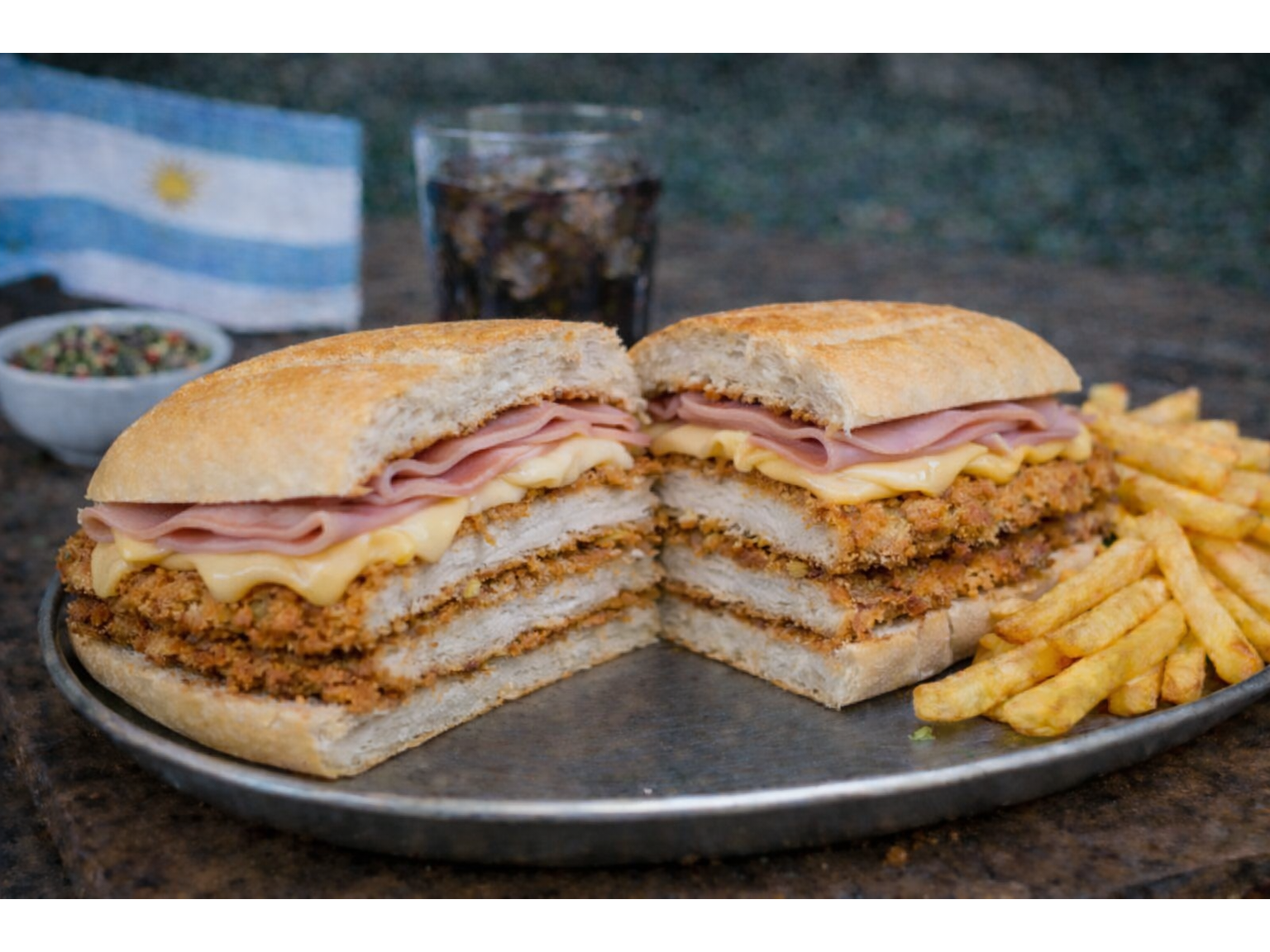 Suprema de Pollo con Jamon y Queso