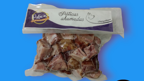 Chuletas : Cachapas : Huesitos : Yuca : Hielo ; Hallacas