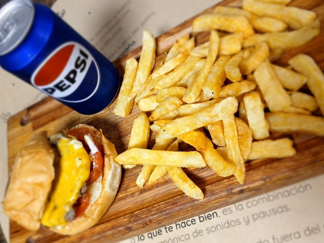 Hamburguesa Kids + Bebida 350ml