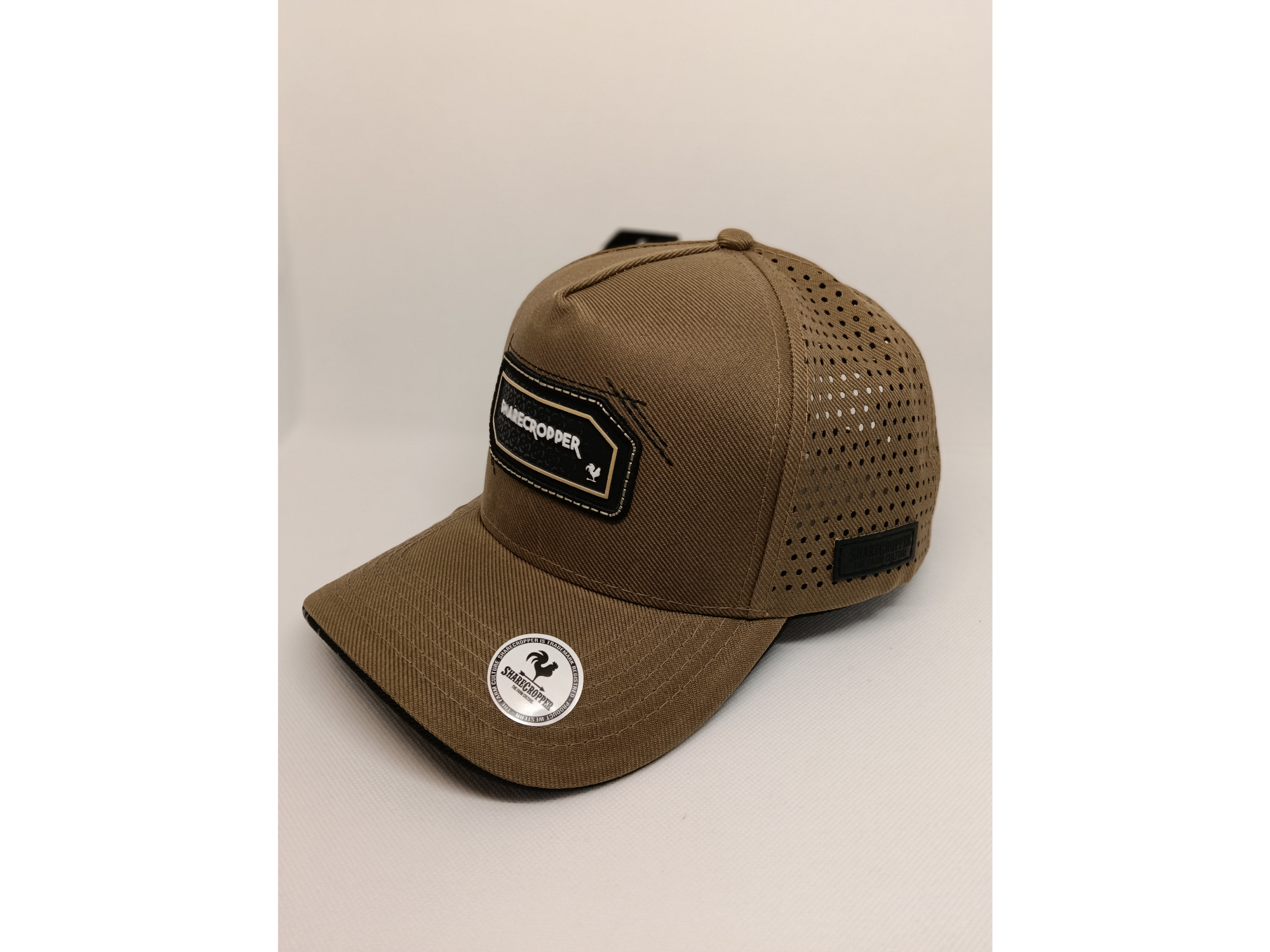 Sharecropper (totalidad marrón, gabardina P, perforada)