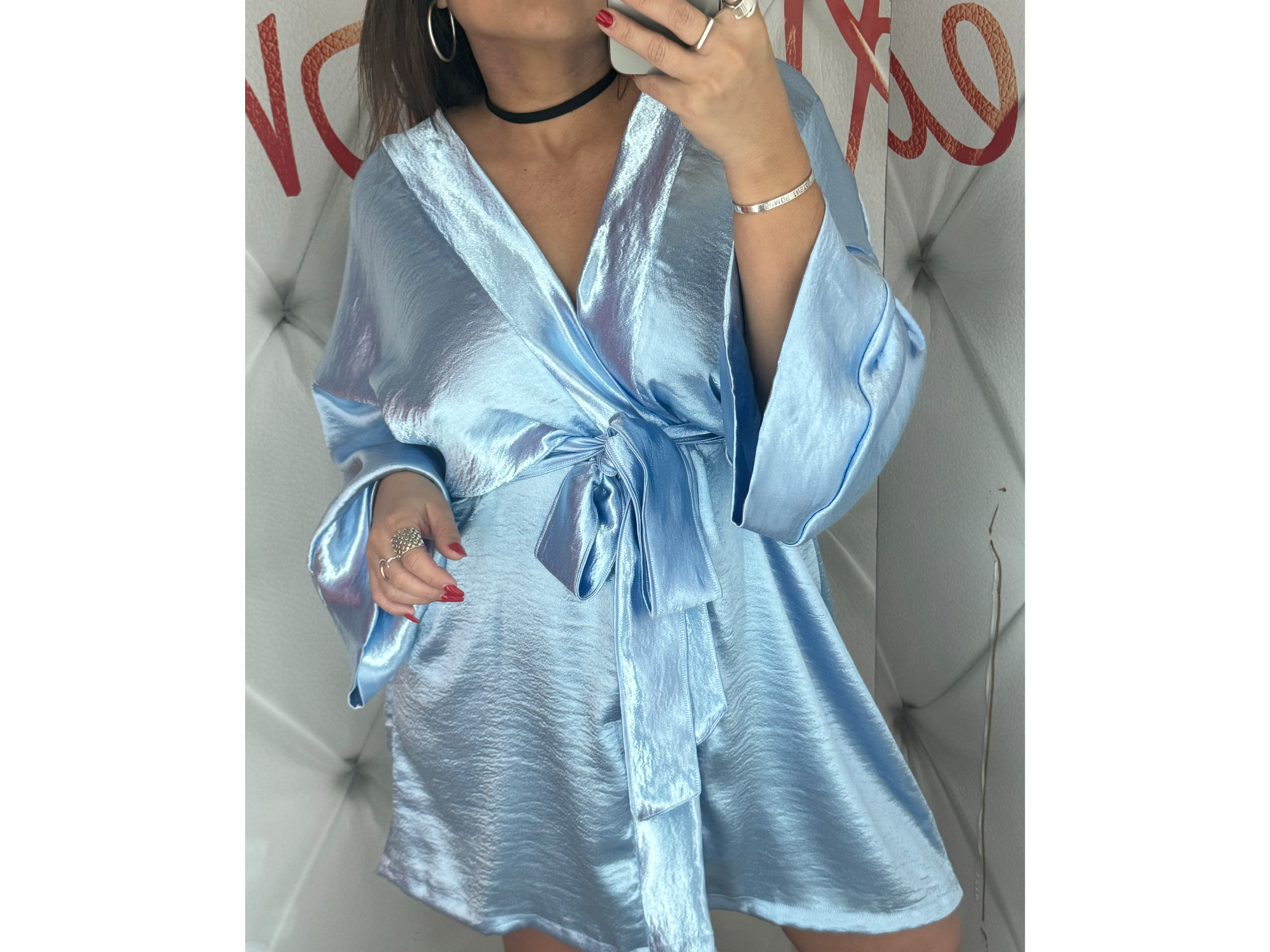 Bata Satén color Celeste de Kynthiaexotic