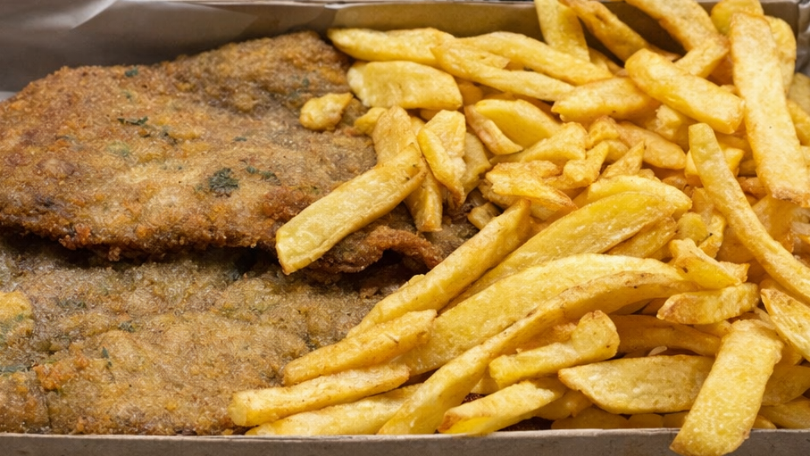 MILANESA CLÁSICA Y NAPOLITANA  C/ FRITA