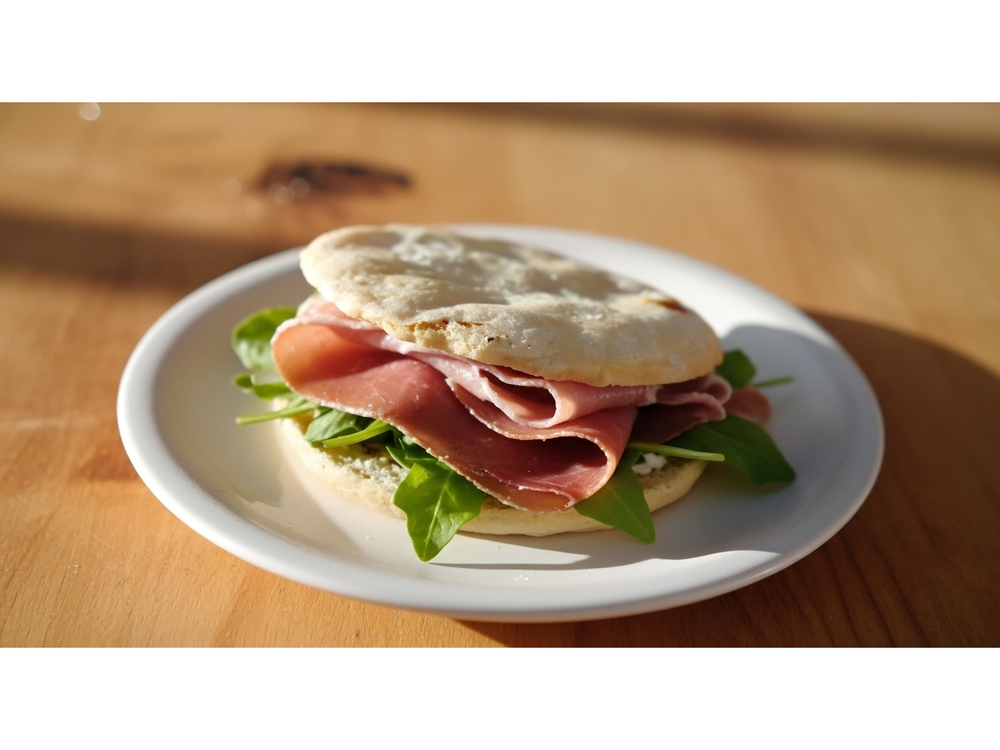 sanwich de crudo y queso pan pita