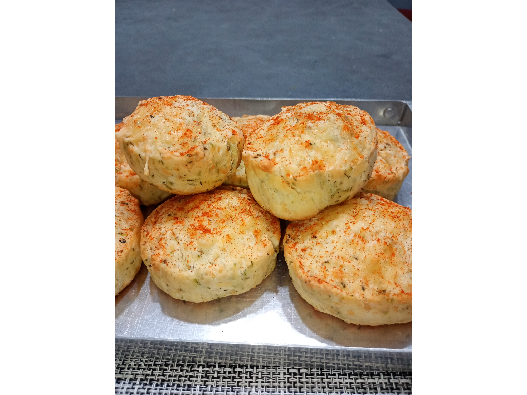 Scons de Queso y Tomillo.