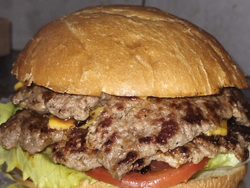 BLT / DOBLE CARNE + PAPAS