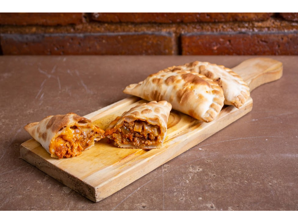 CB - Empanada de Cheddar Burger