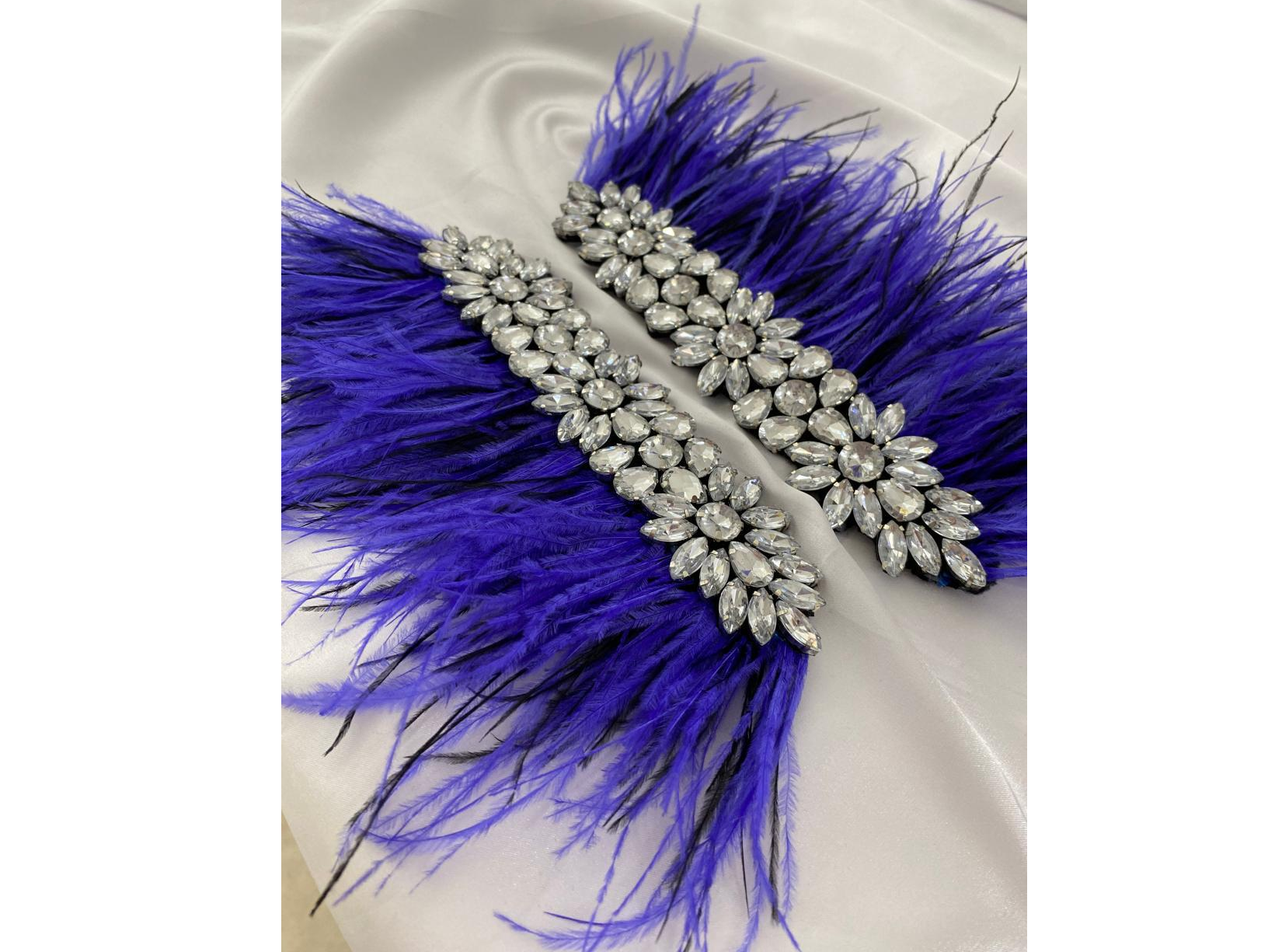 Cristal y Plumas Azules