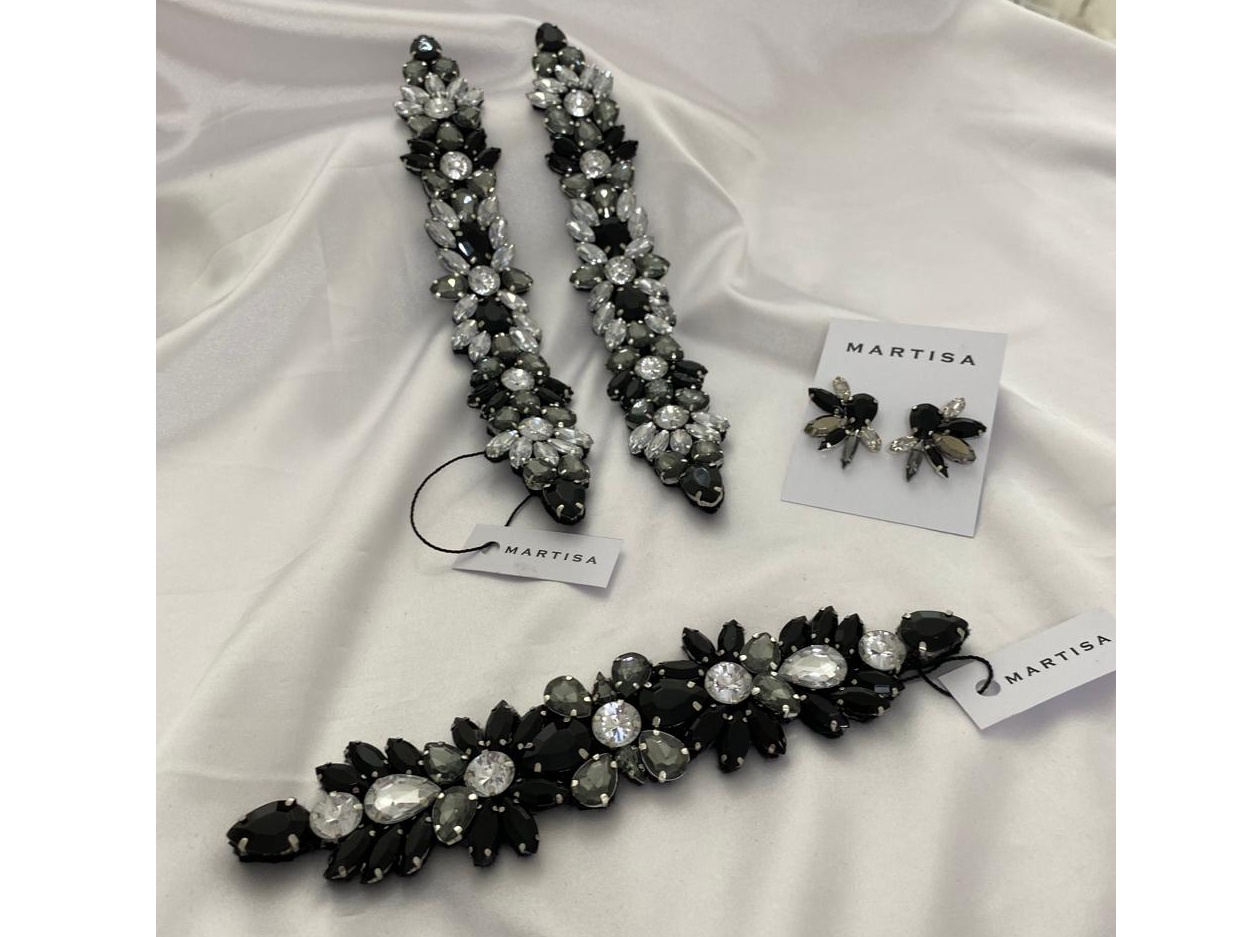 Gris, Negro y Cristal