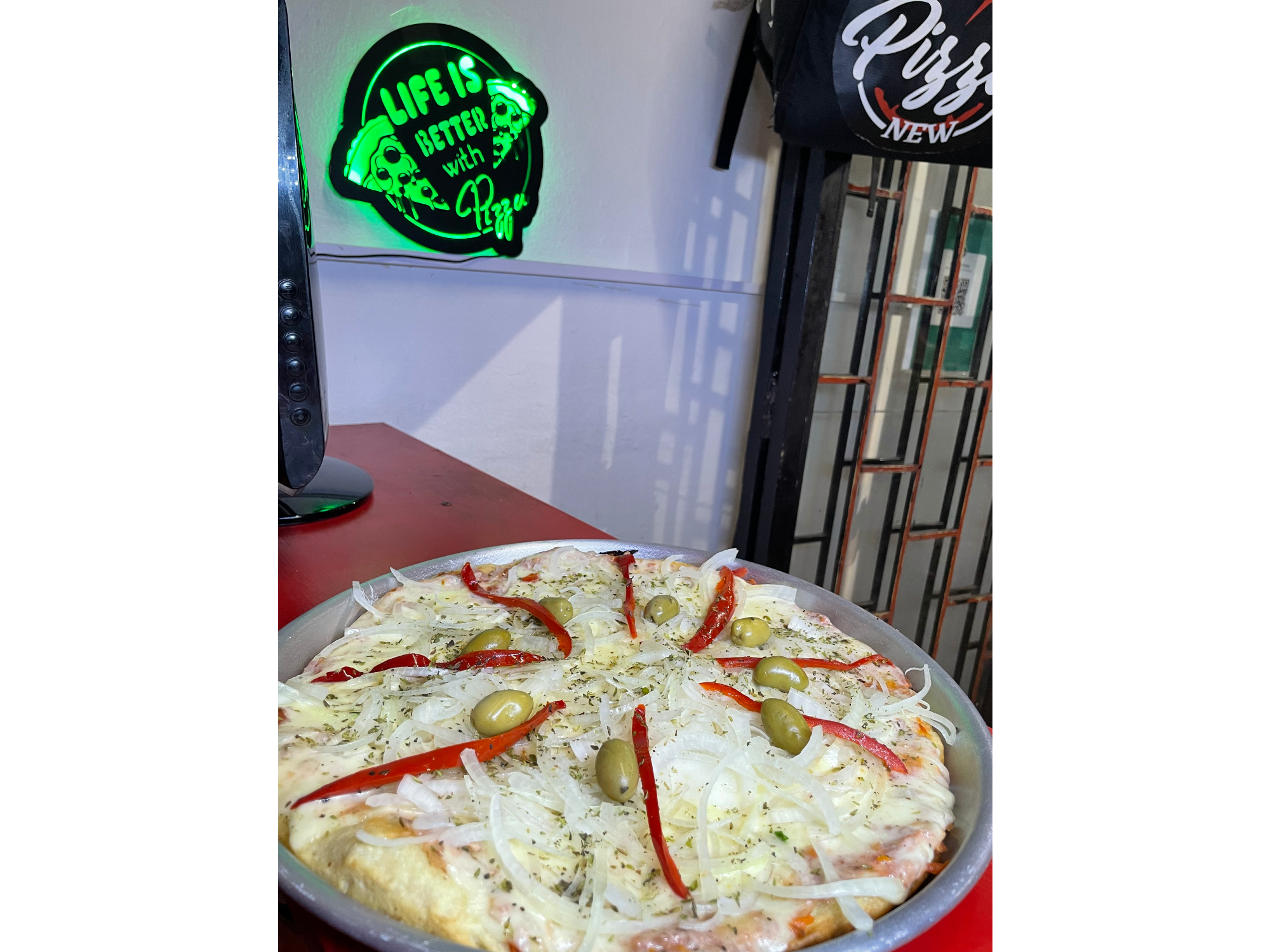 FUGAZZETA (cebolla cruda) 🍕