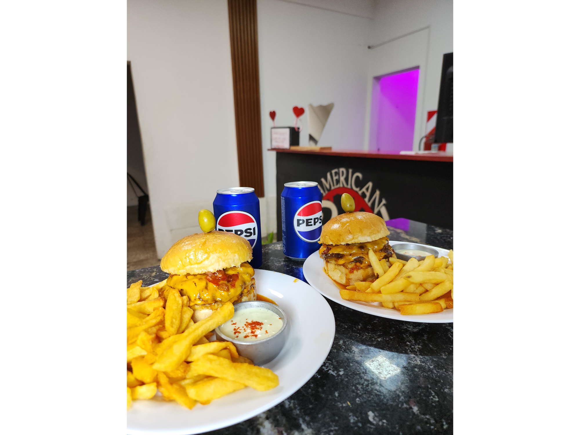 2 CHEESE BURGER CON 2 PEPSI 🤤🥤