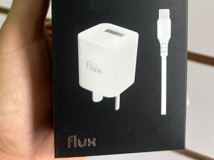 Cargador 2.6 con  cable desmontable type c