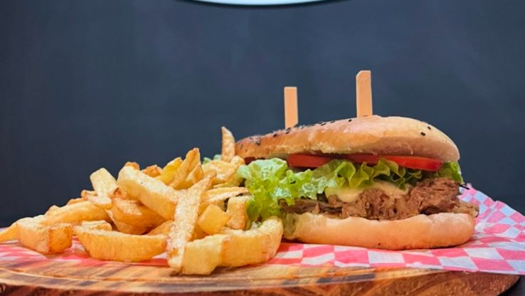 SANDWICHES DE LOMITO