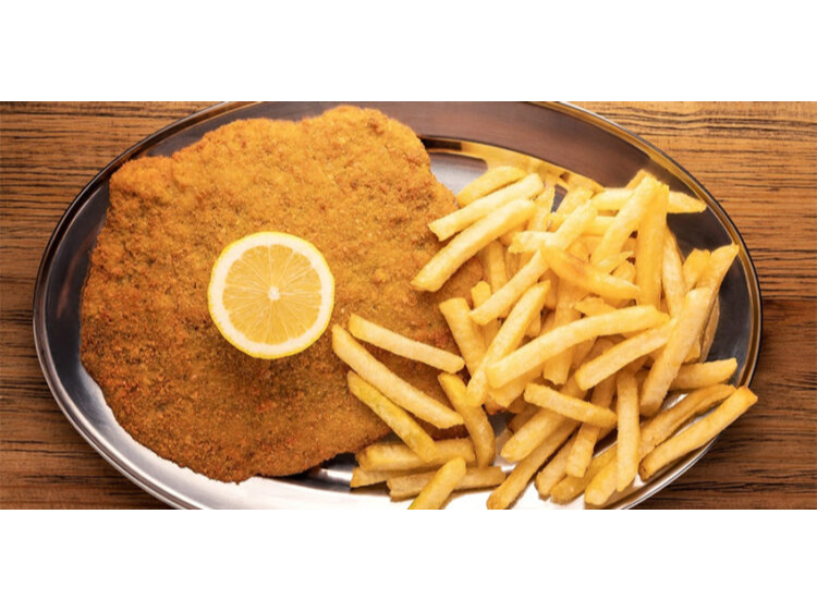Milanesa de pollo con papas o ensada