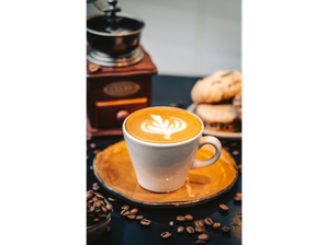 Café 12 oz (grande ) de Somos Tribu