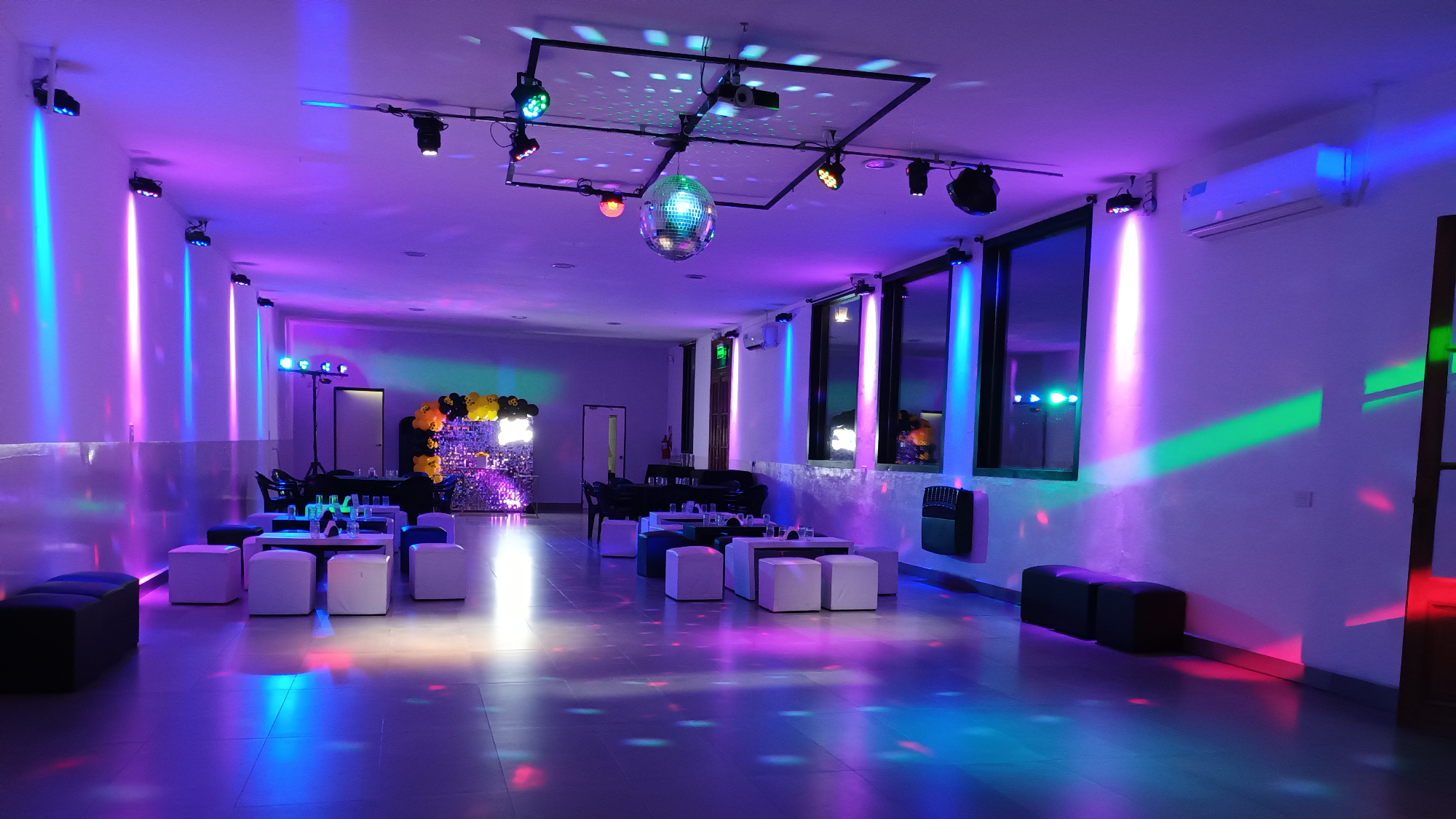 Dj-Sonido Iluminación-Pantalla