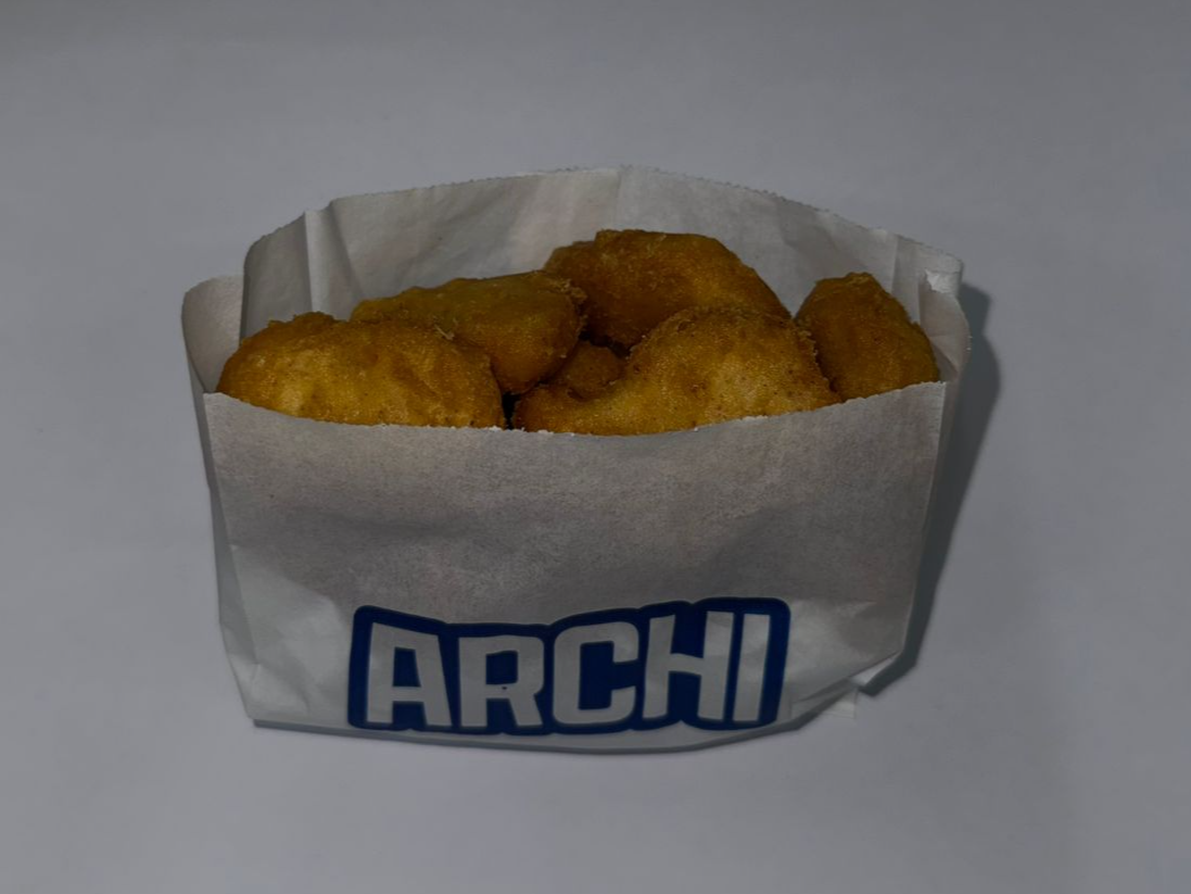 NUGGETS CON DIP DE SALSA