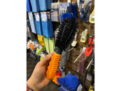 Cepillo de llantas básico Laffite