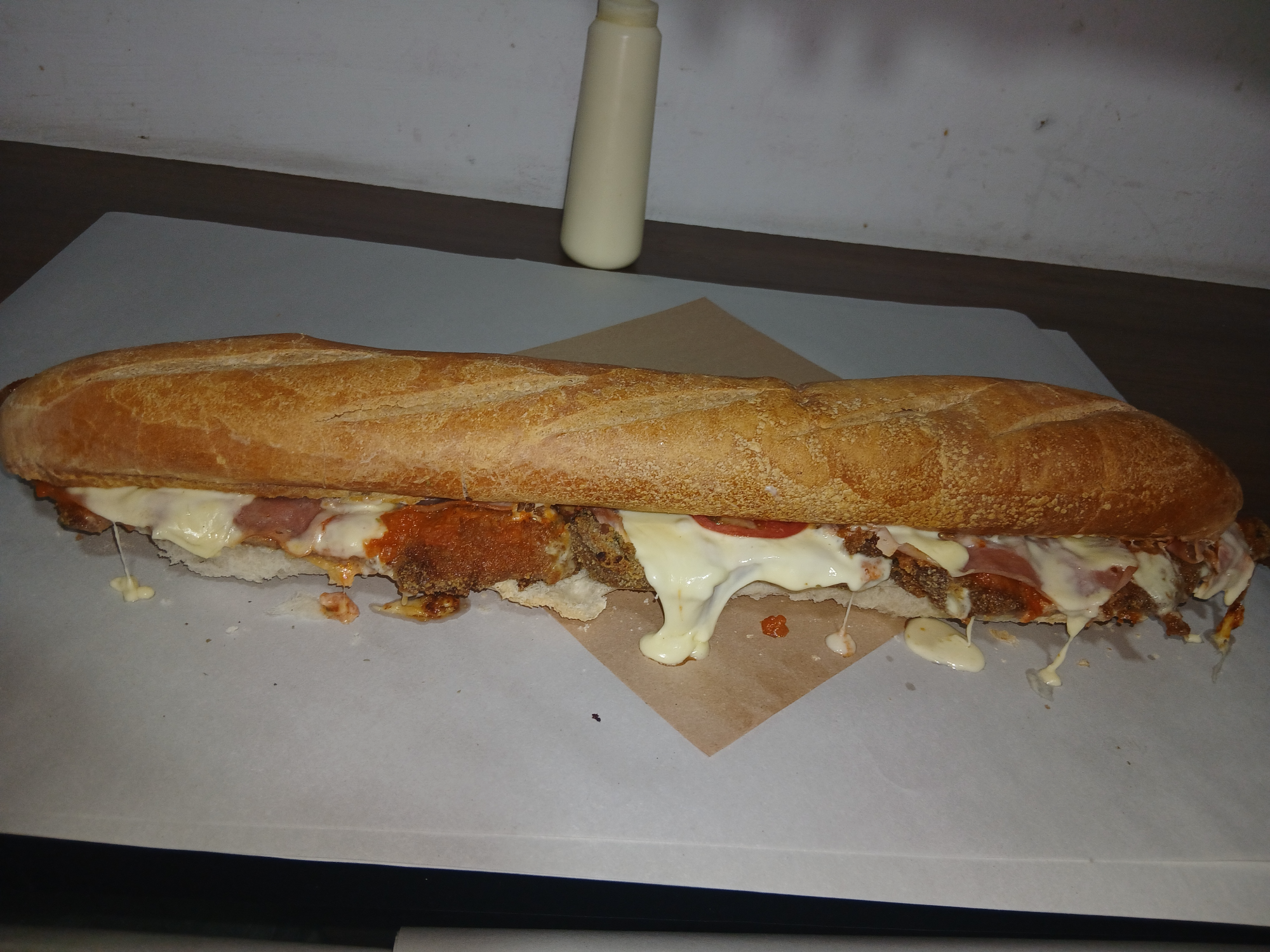 Sándwich xxl Napo con papas fritas