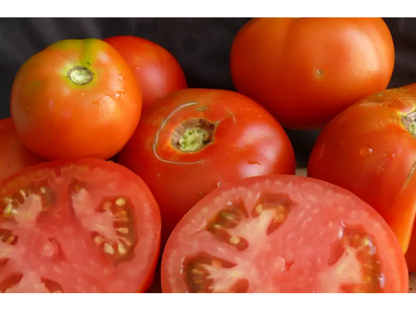 TOMATES