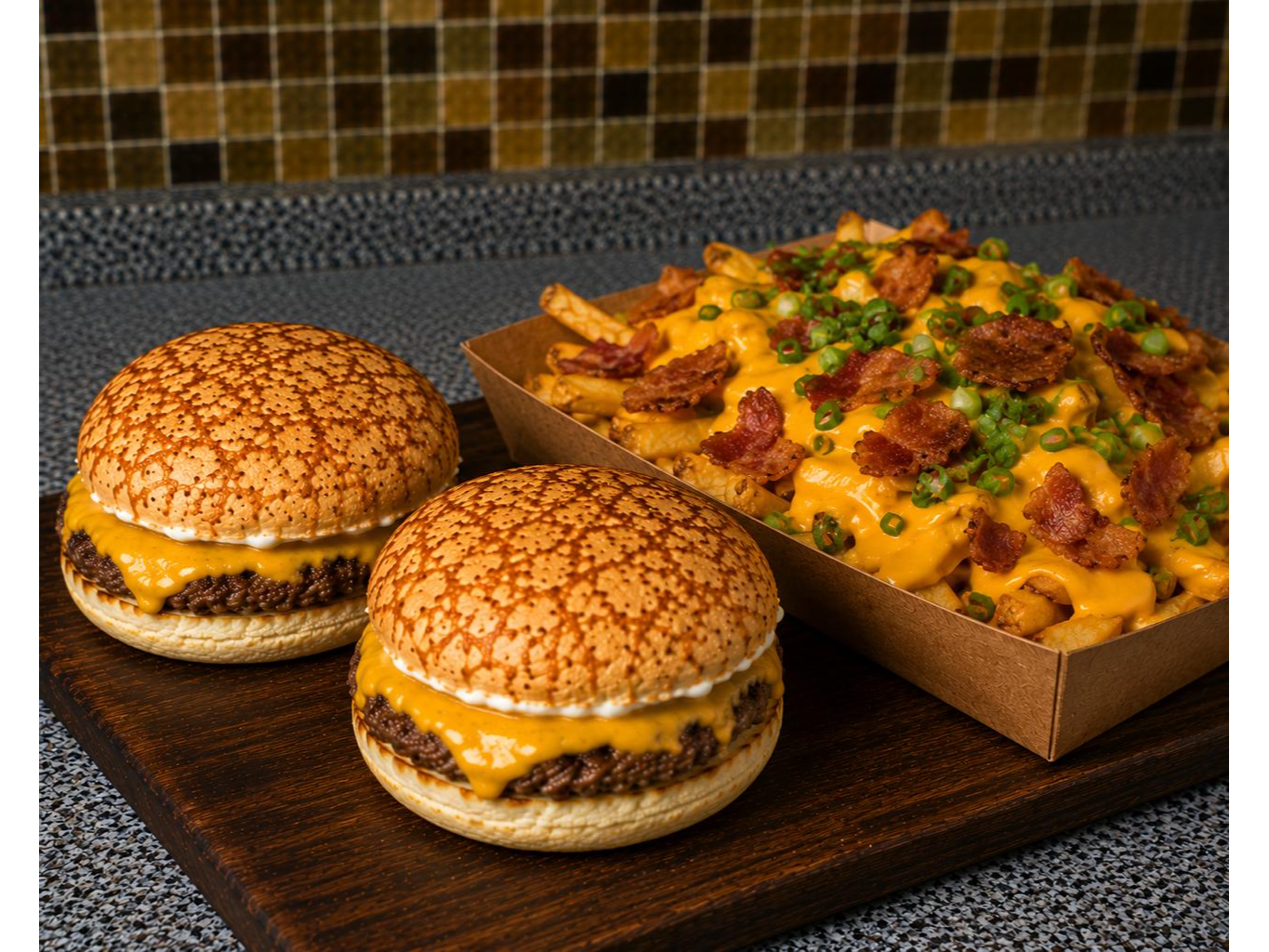 2 BURGER SIMPLE + PAPAS CON CHEDDAR