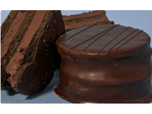 Alfajor triple mousse de chocolate