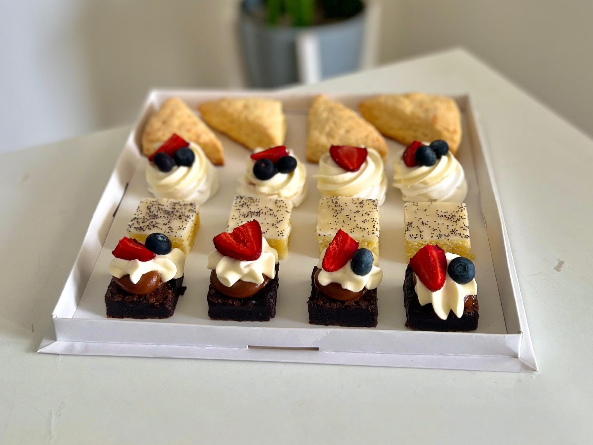 Box petit four
