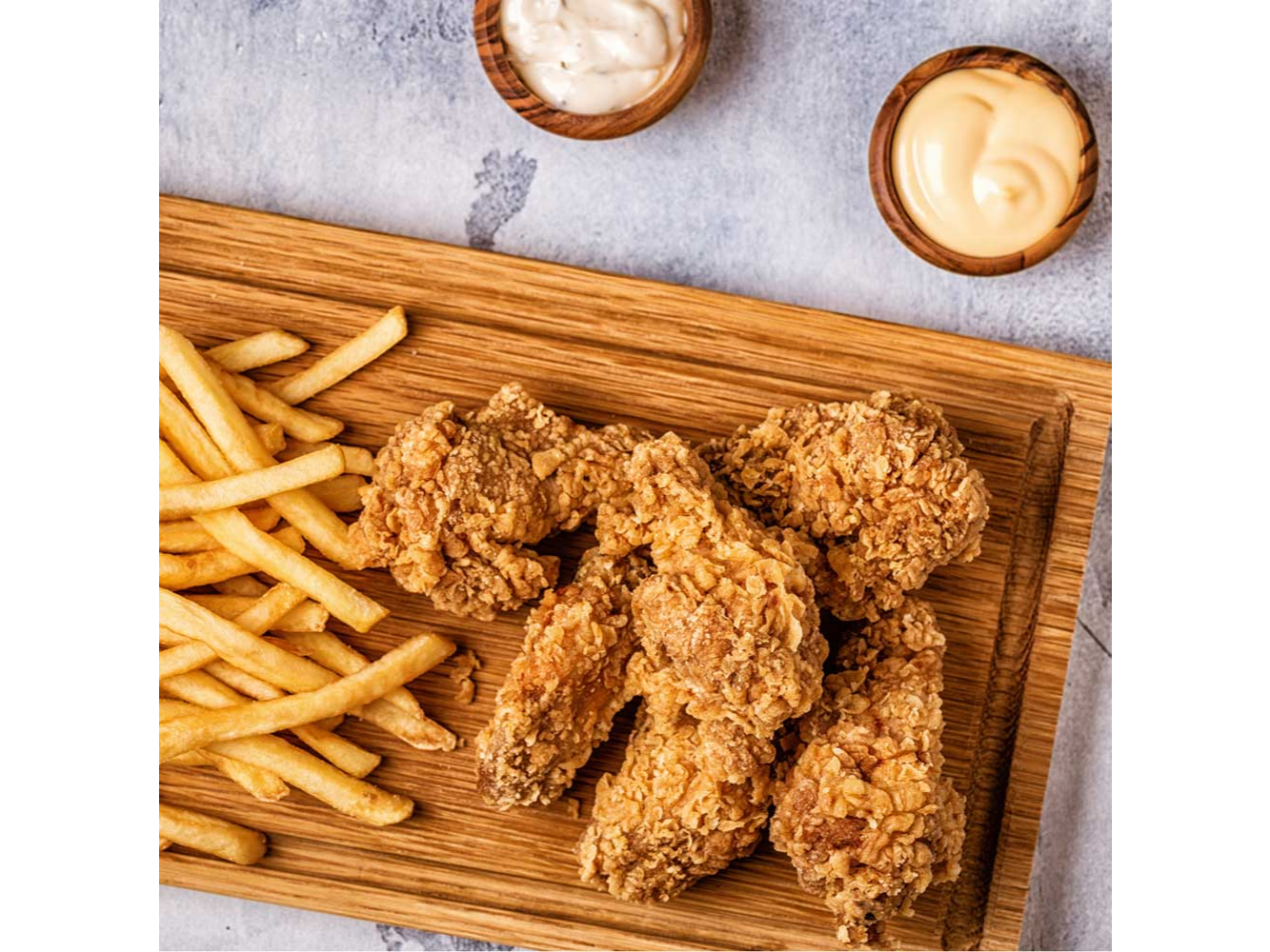 Alitas de pollo fritas crujientes