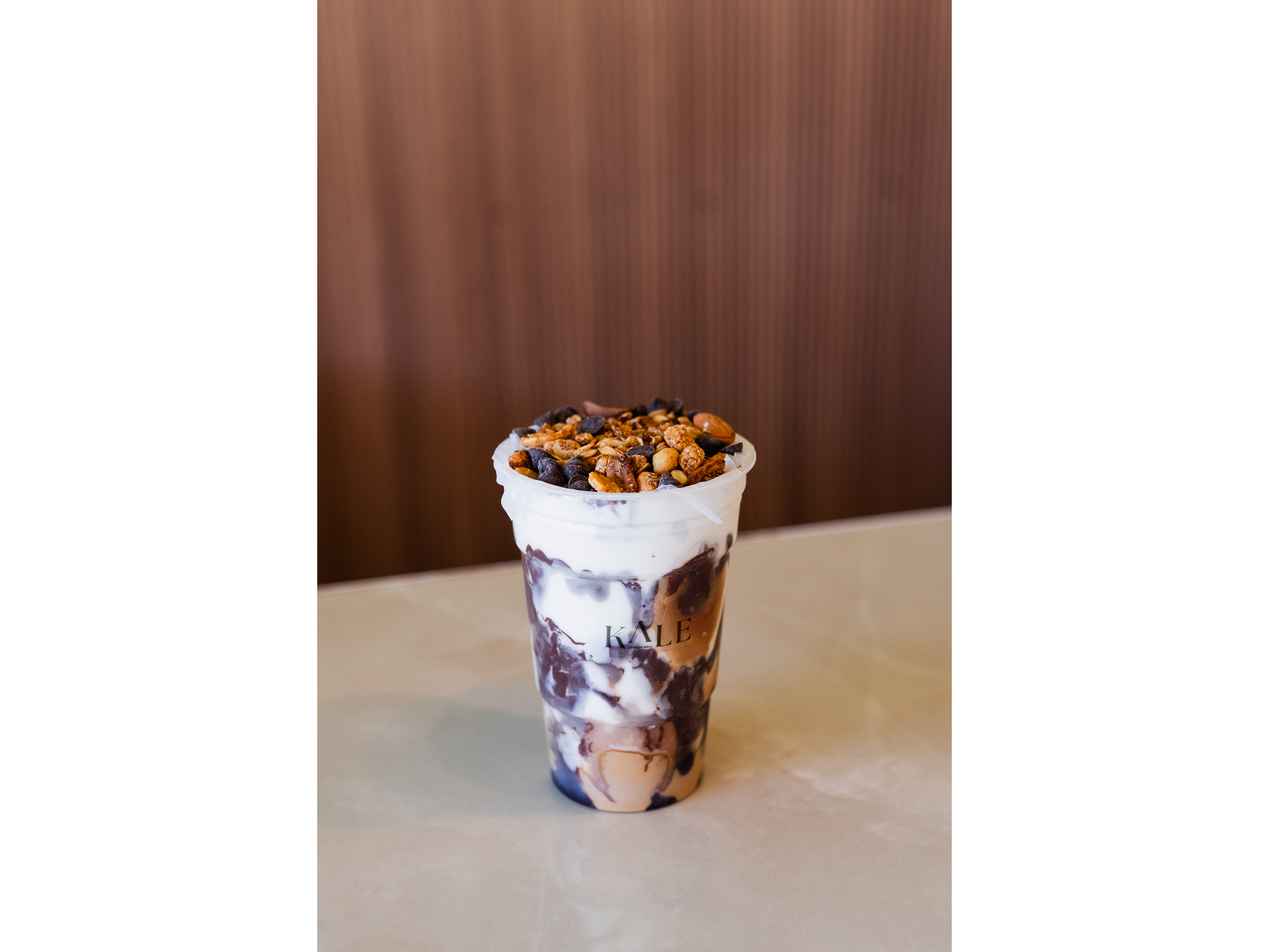 Yogurt kale proteico choco banana
