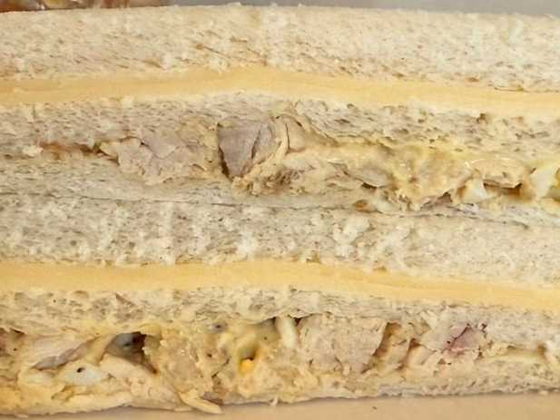 Sándwich Pollo y Huevo