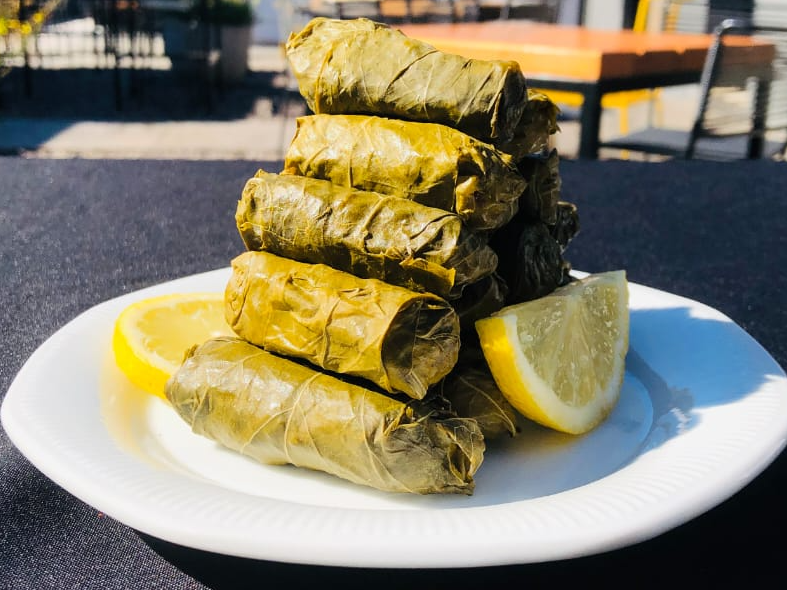 Niños Envueltos Parra + Hummus