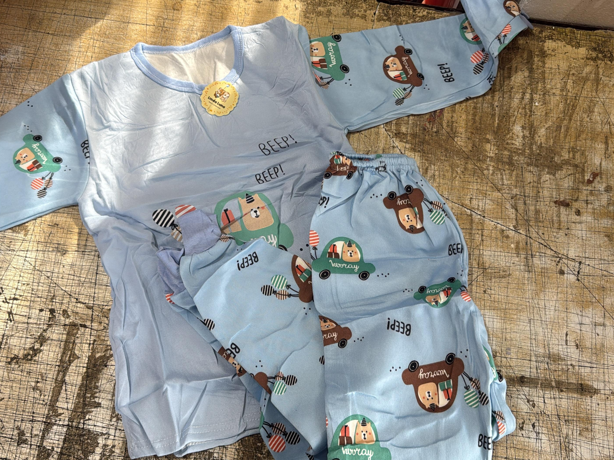 PIJAMA NIÑO "HERMOSOS COLORES"