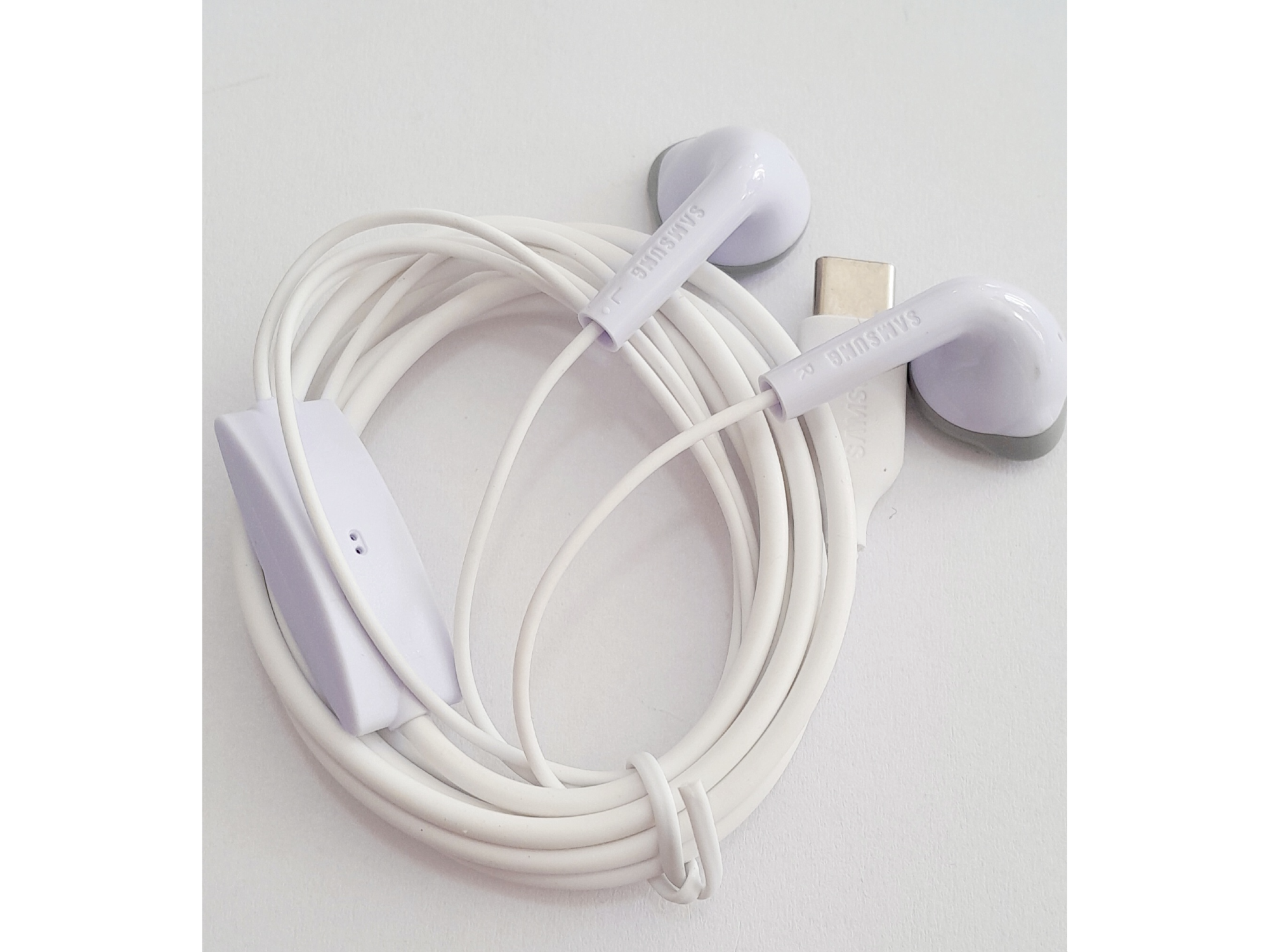 Auricular conector tipo C