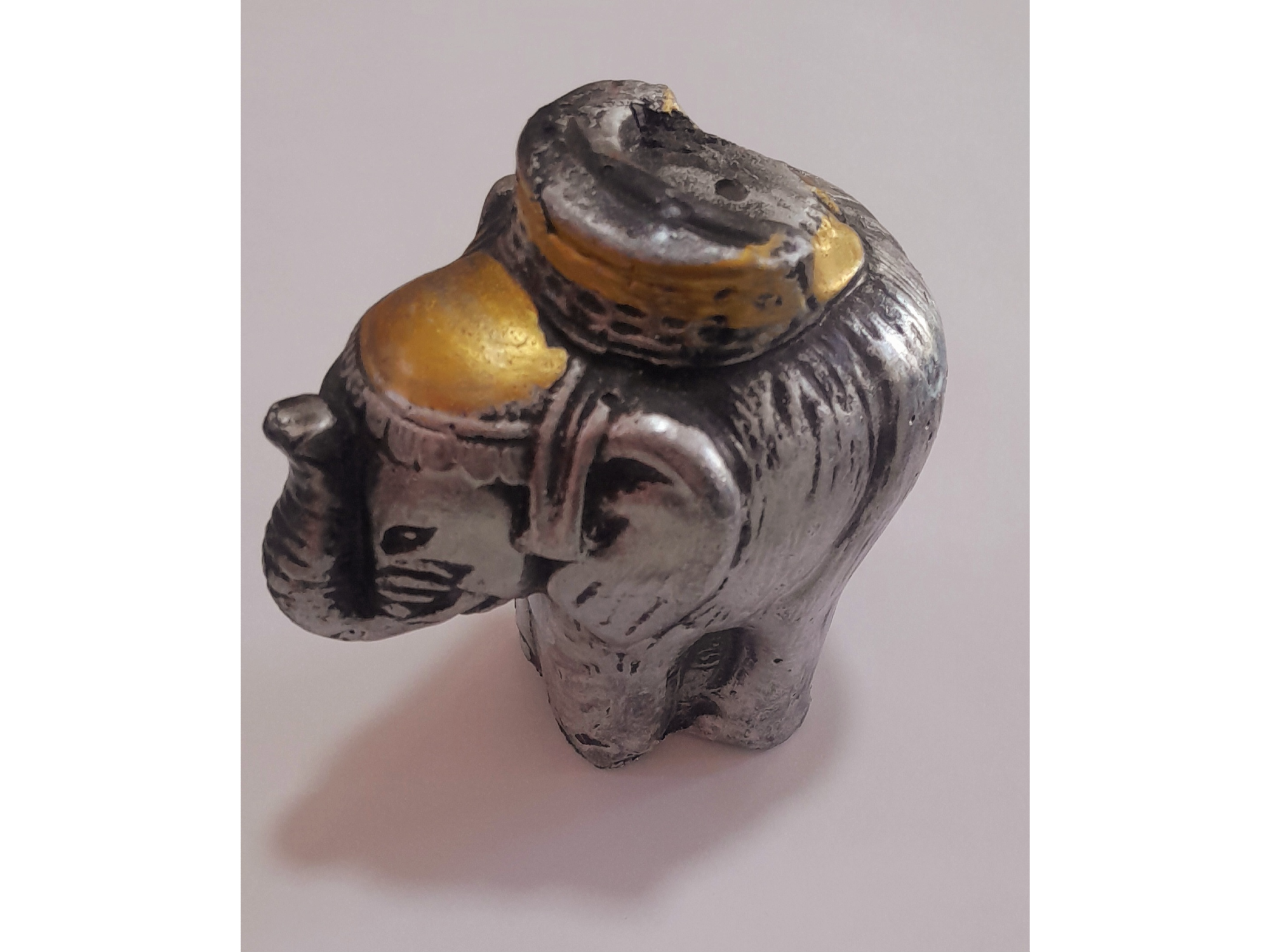 Elefante porta sahumerio Gris Plata y Dorado Feng Shui