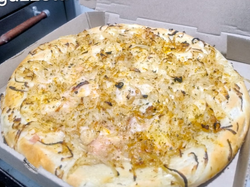 Fugazzeta rellena entera (rellena de muzza y jamon)