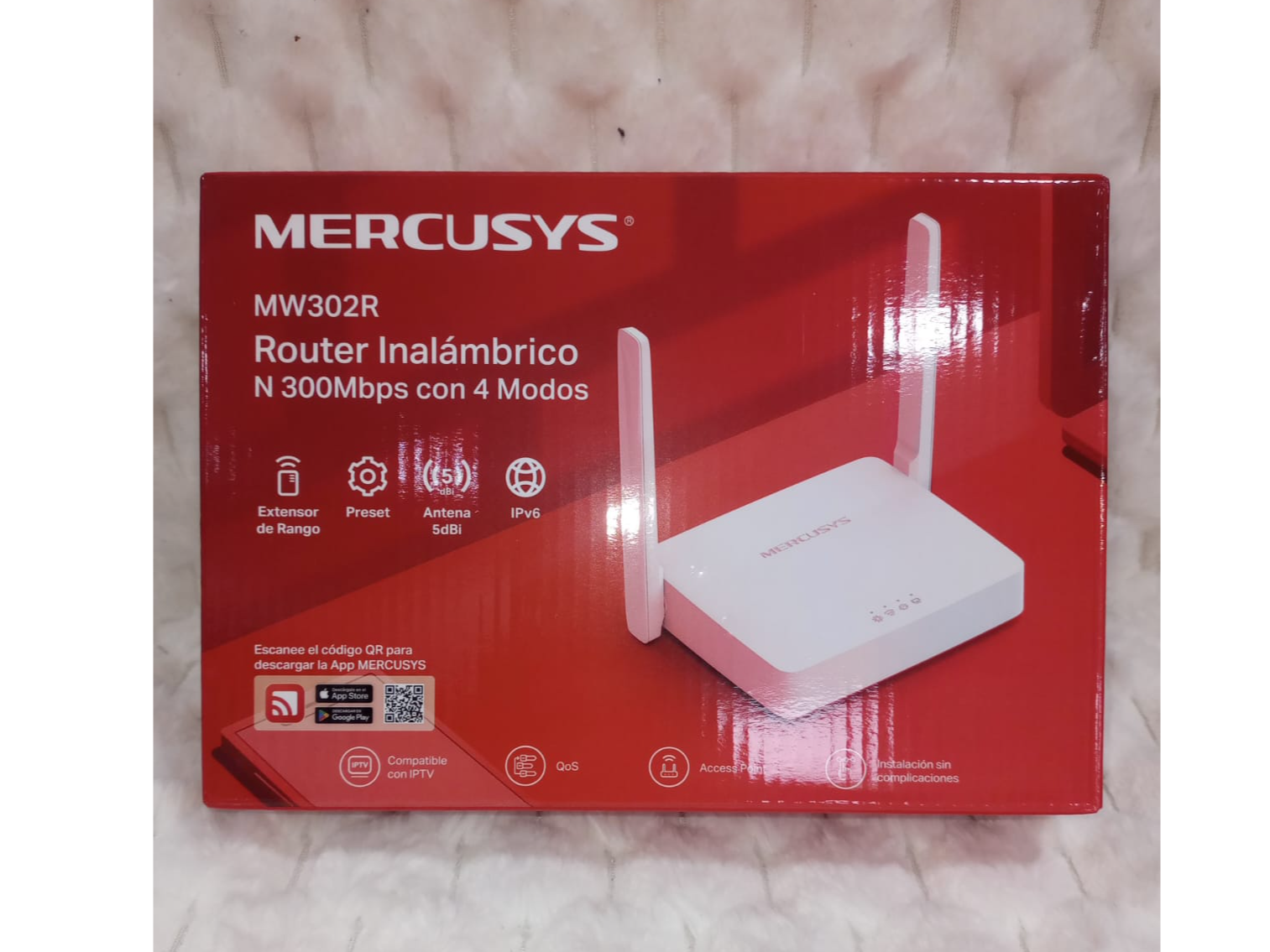 Router inalámbrico N 300 Mbps con 4 modos marca MERCUSYS