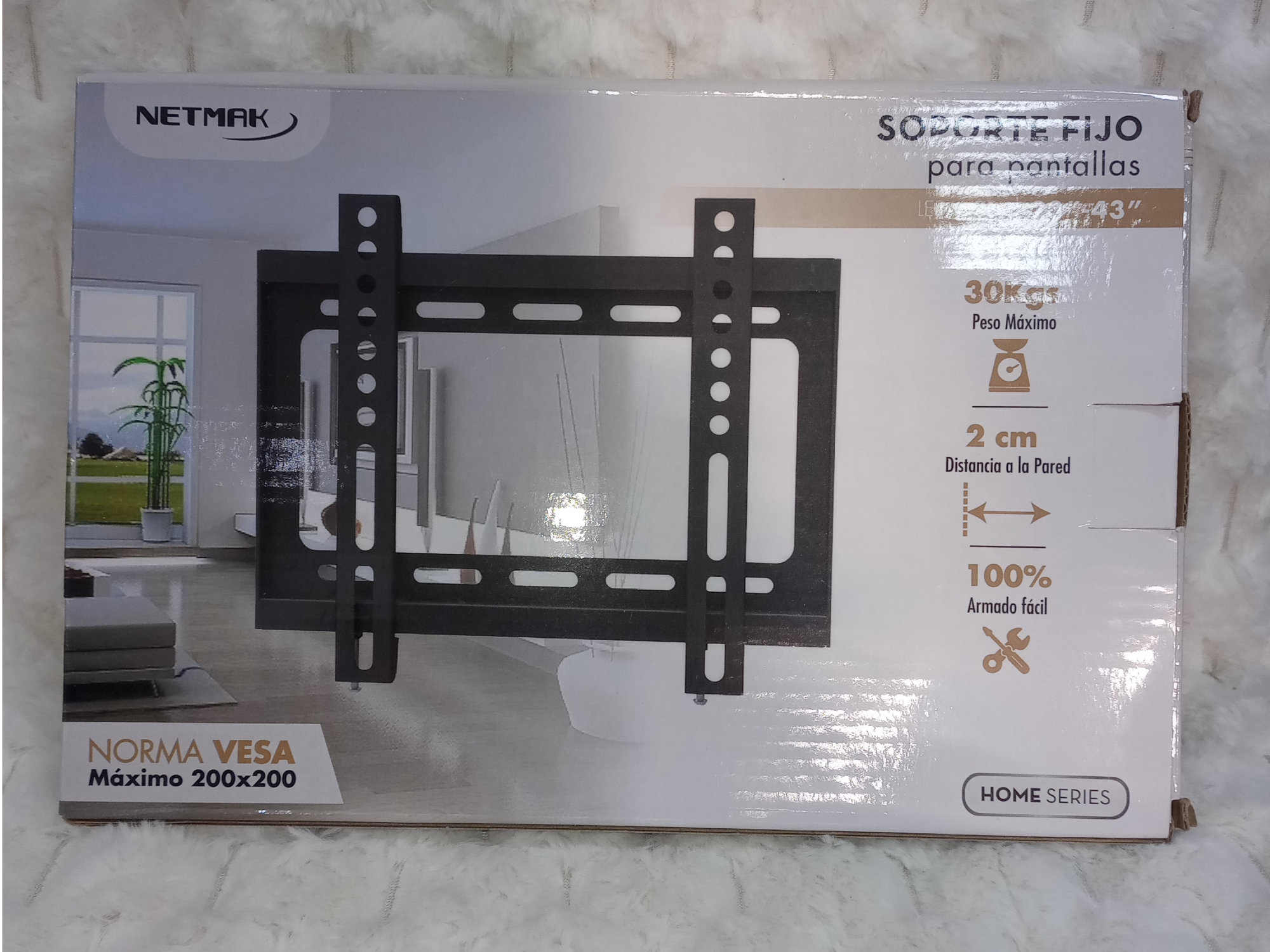 Soporte TV Fijo Para Pared Netmak NMST03 23" A 43" Color Negro