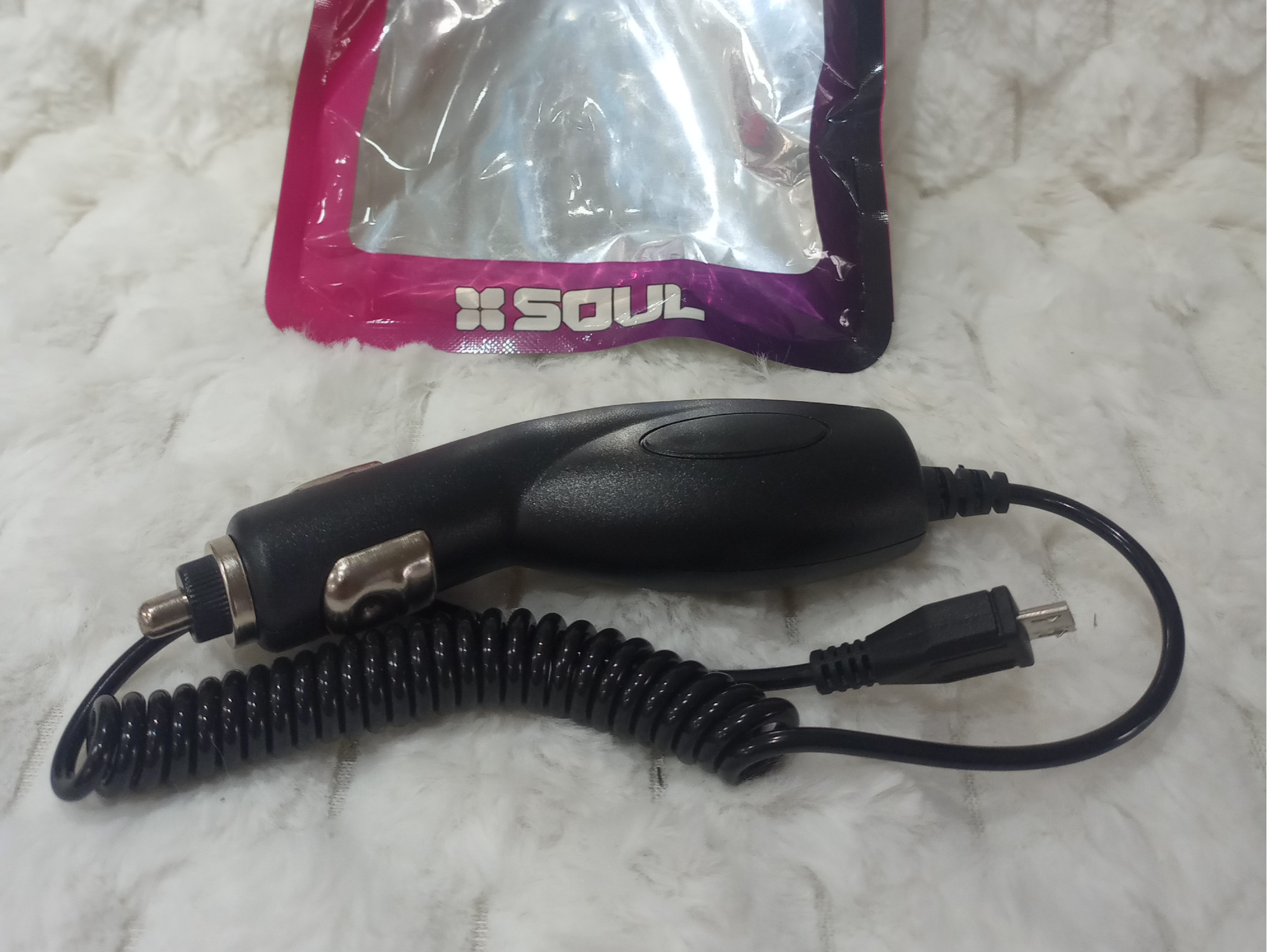 Cargador para celular Auto 12v Soul Tipo V8