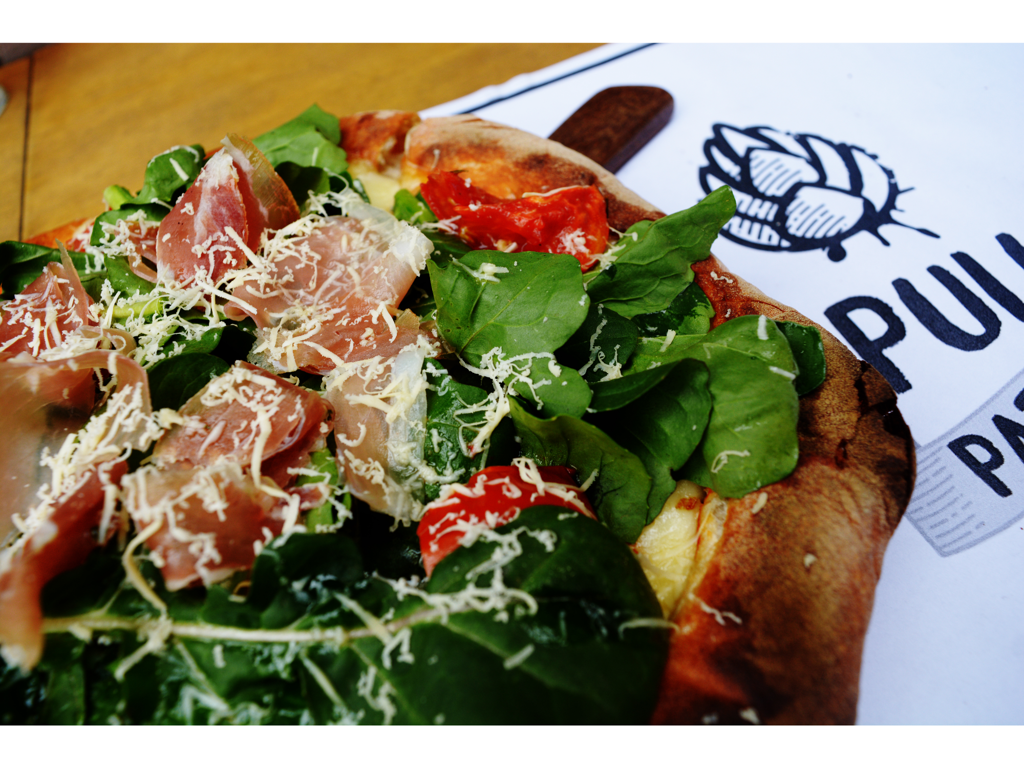 Rúcula y Jamón Crudo