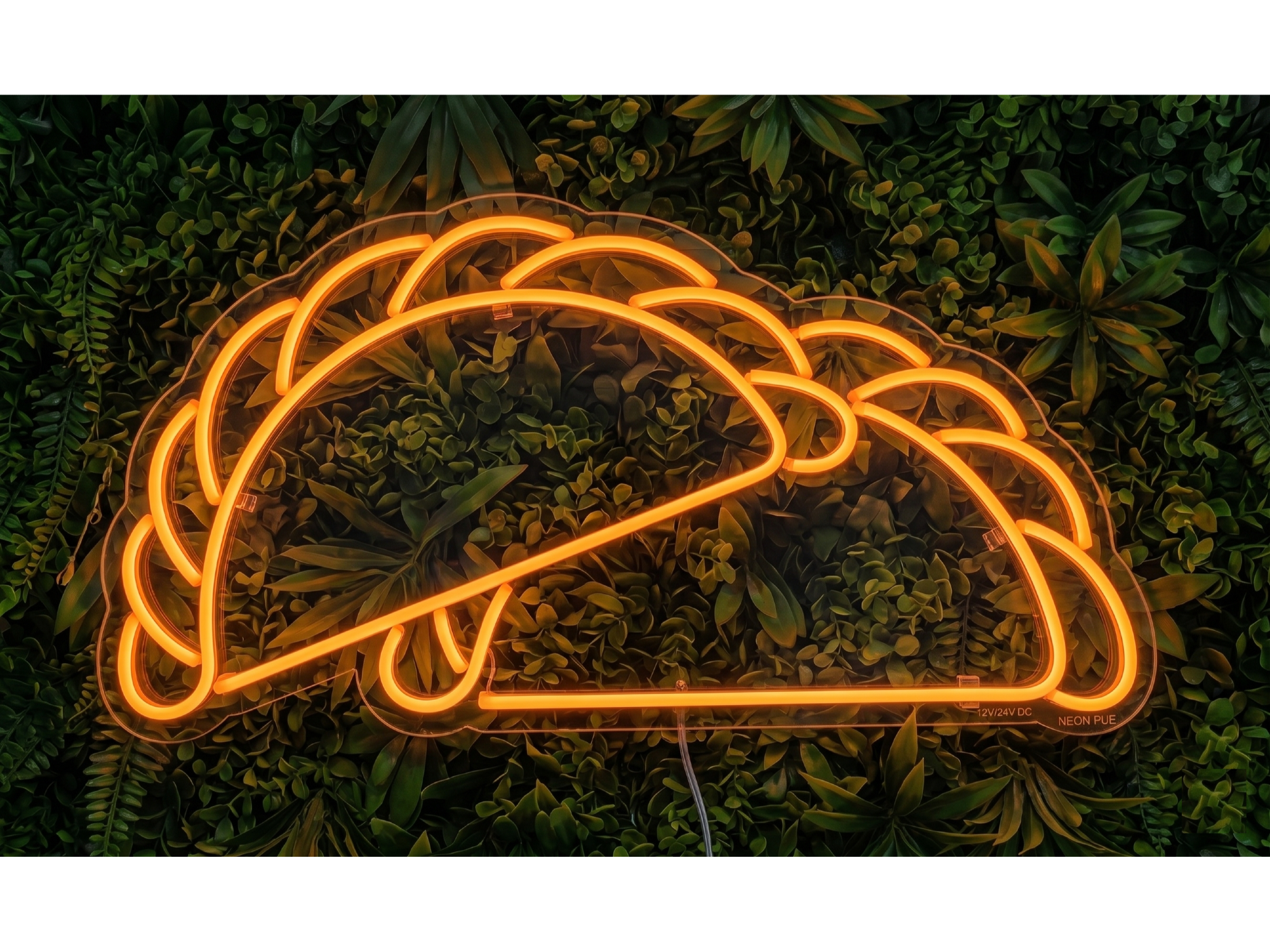 ÍCONO EMPANADA 🥟 de NEONPUE - Cartelería NEON LED