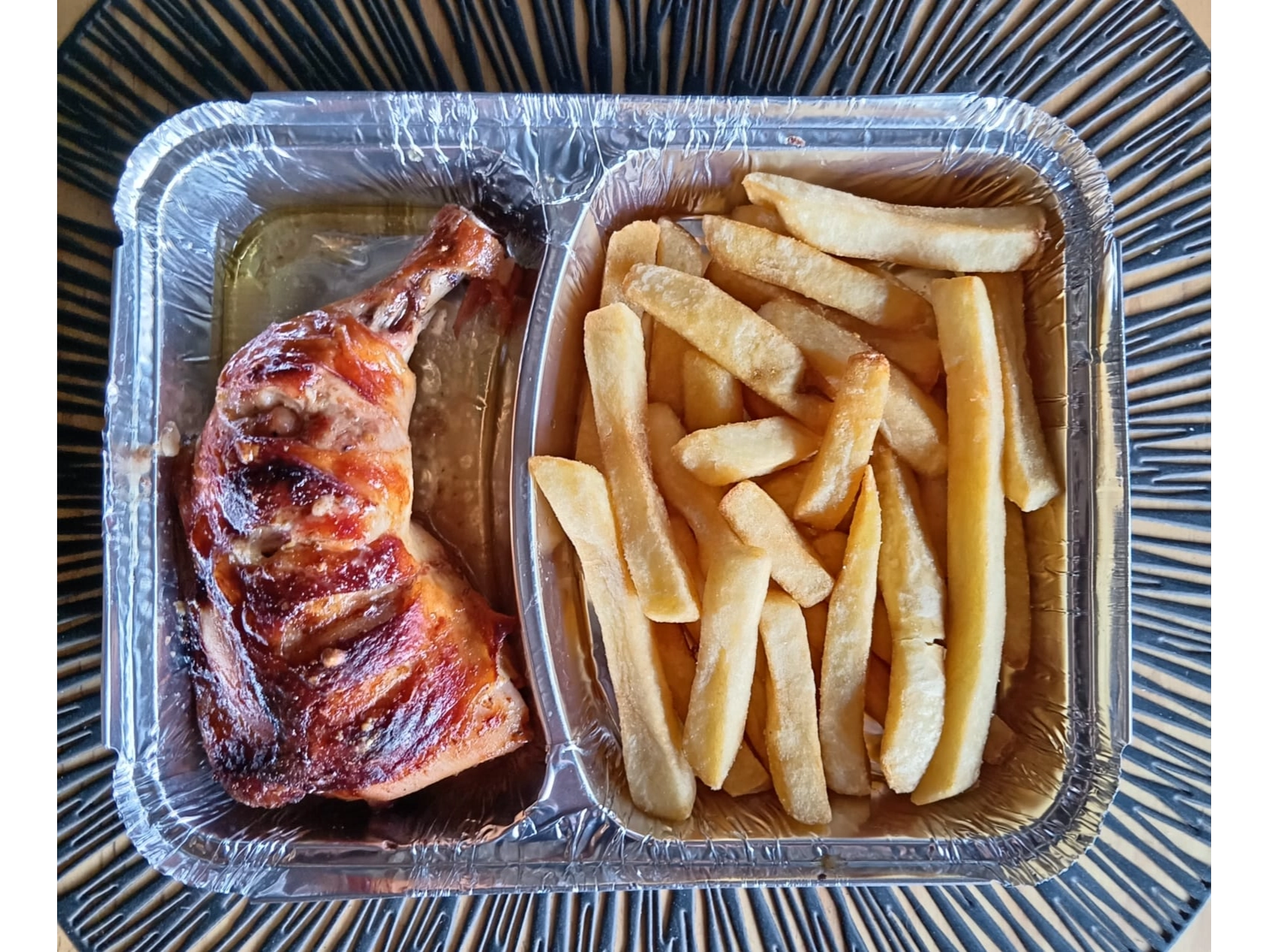 Pollo Asado Con Papas Fritas